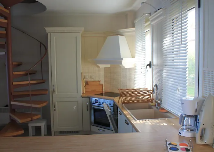 Avia Holiday Homes