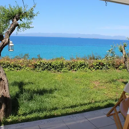 Avia Holiday Homes Extérieur photo